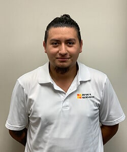 Johan Vargas - Deska Services Team